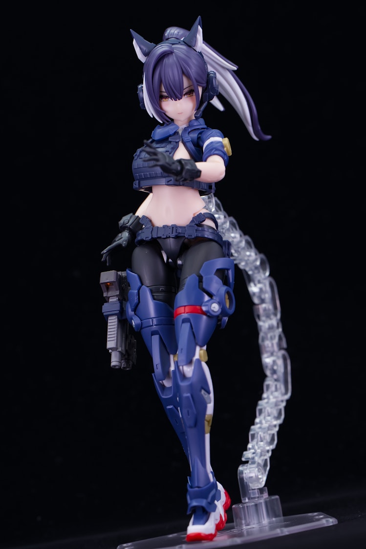 スコル・シャープシューター　格闘構え