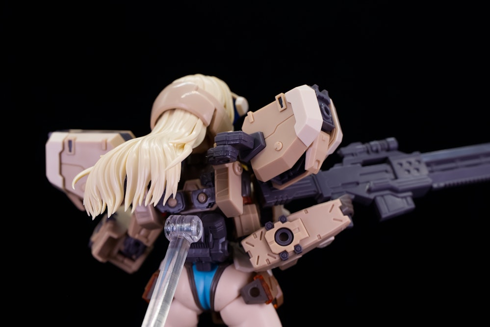 ゼニス・ガール　武装　肩アーマー接続